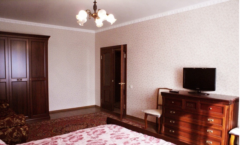  Apartments
