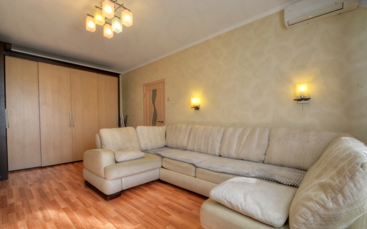  Apartments