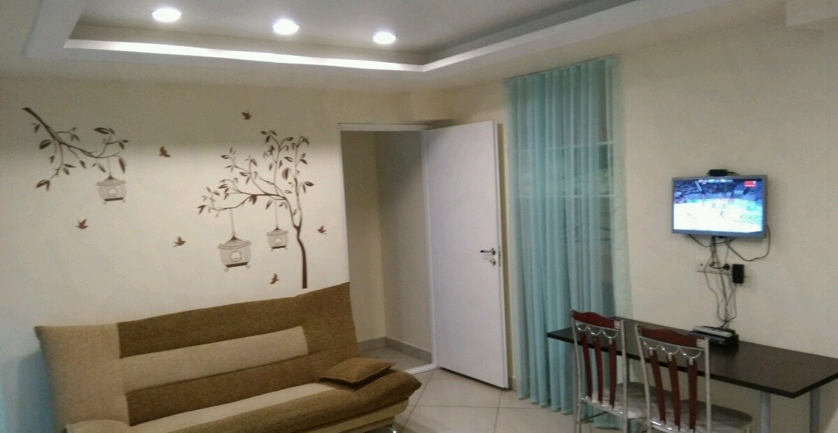  Apartments