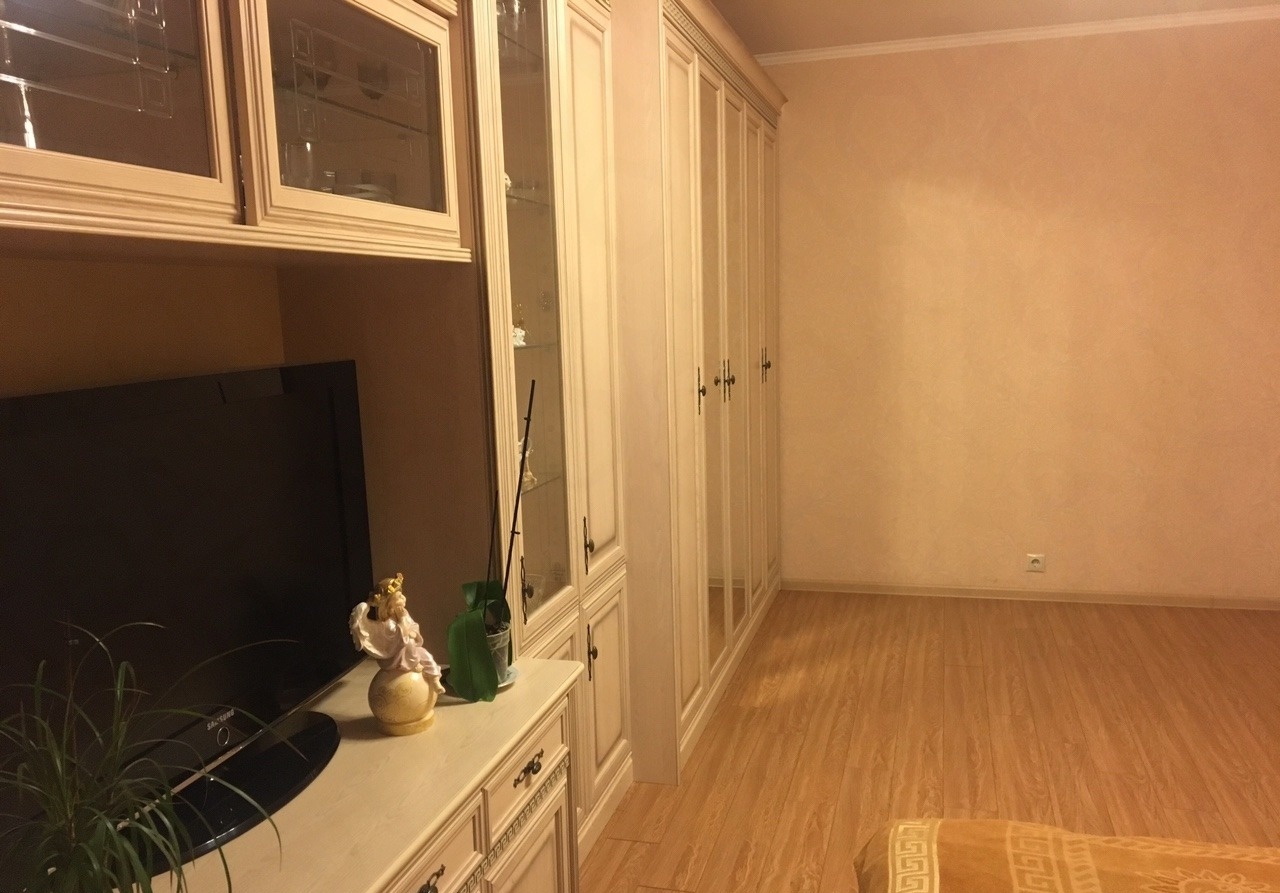 Apartments