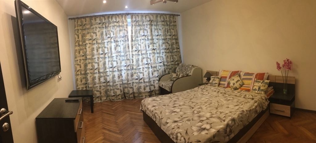  Apartments