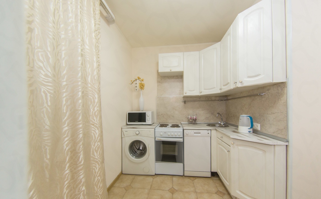  Apartments