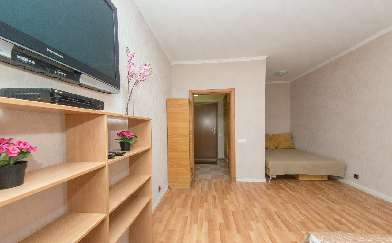  Apartments