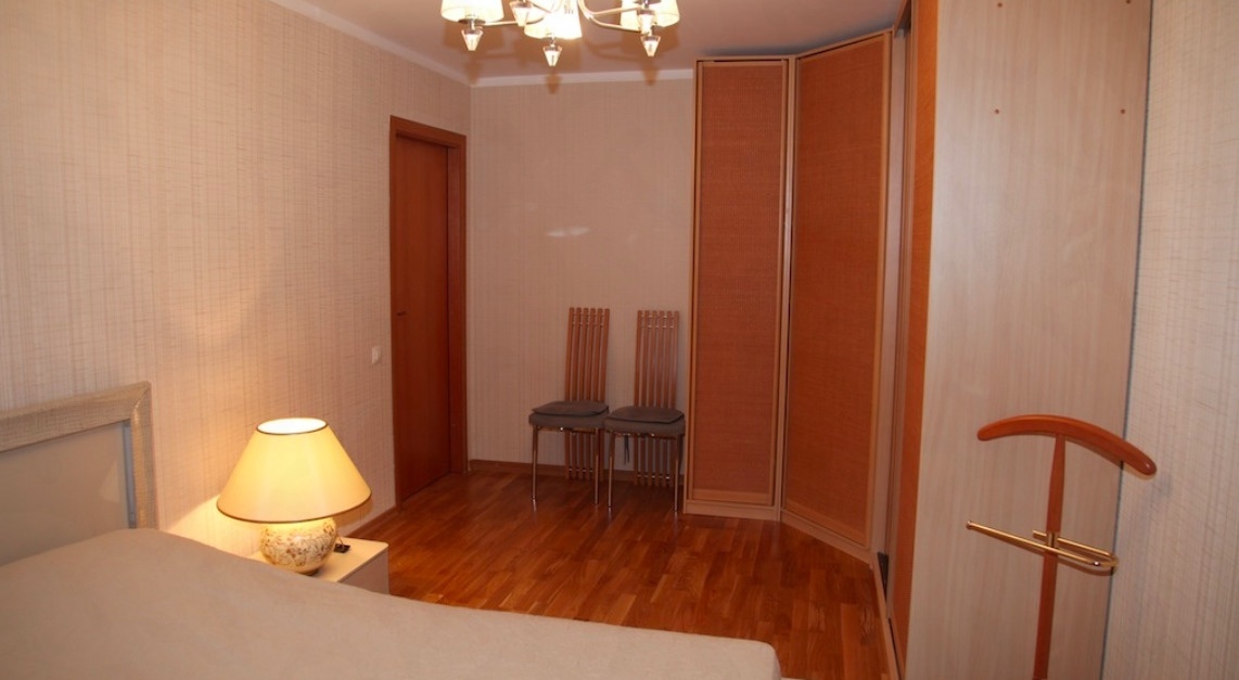  Apartments
