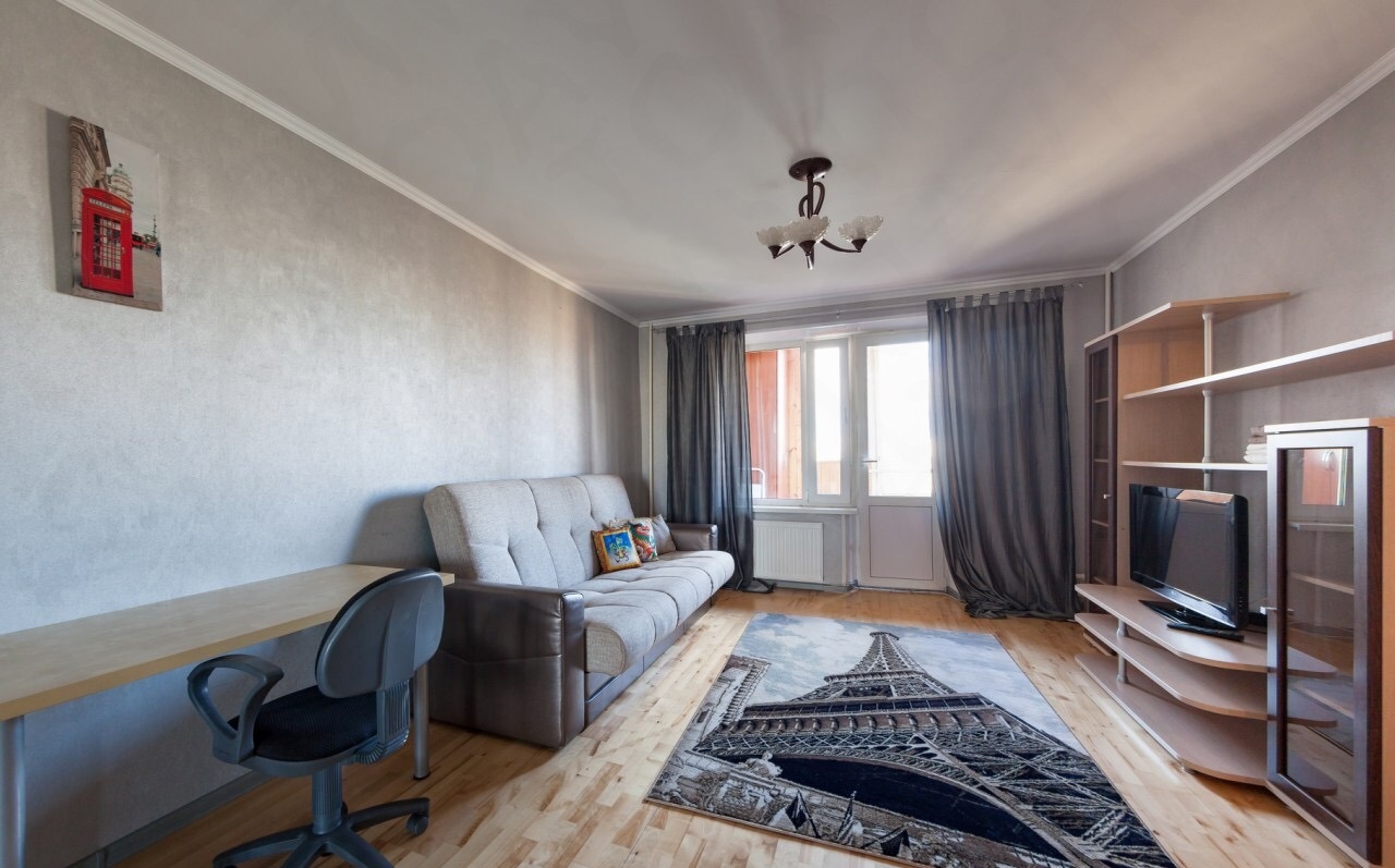  Apartments