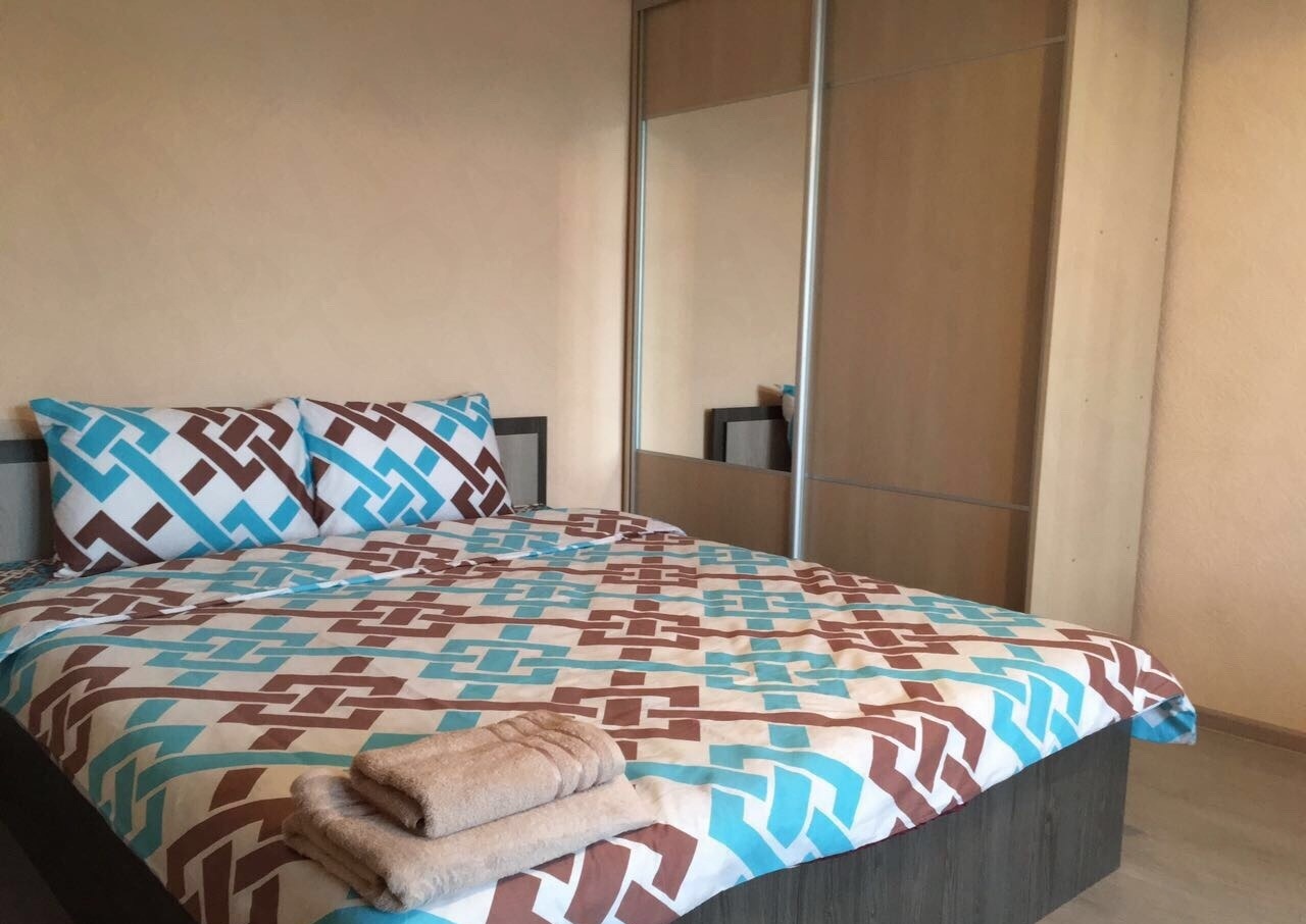  Apartments