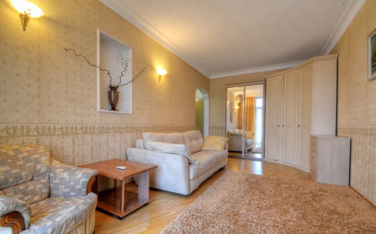  Apartments