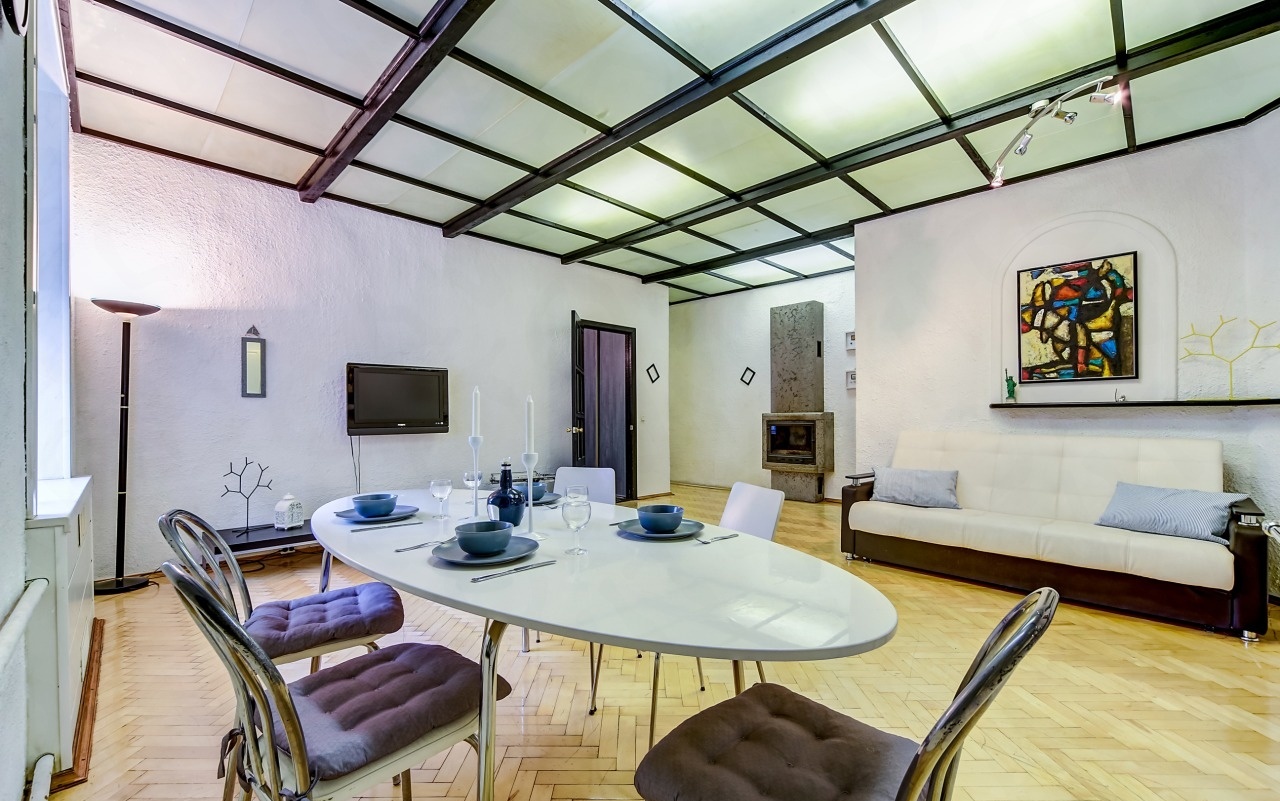  Apartments