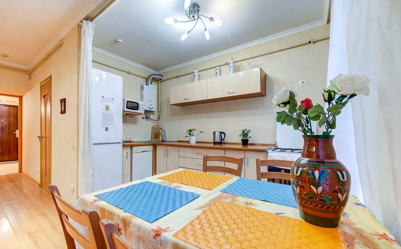  Apartments