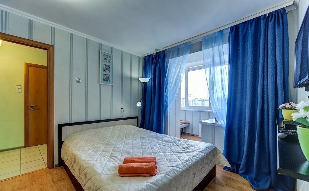  Apartments