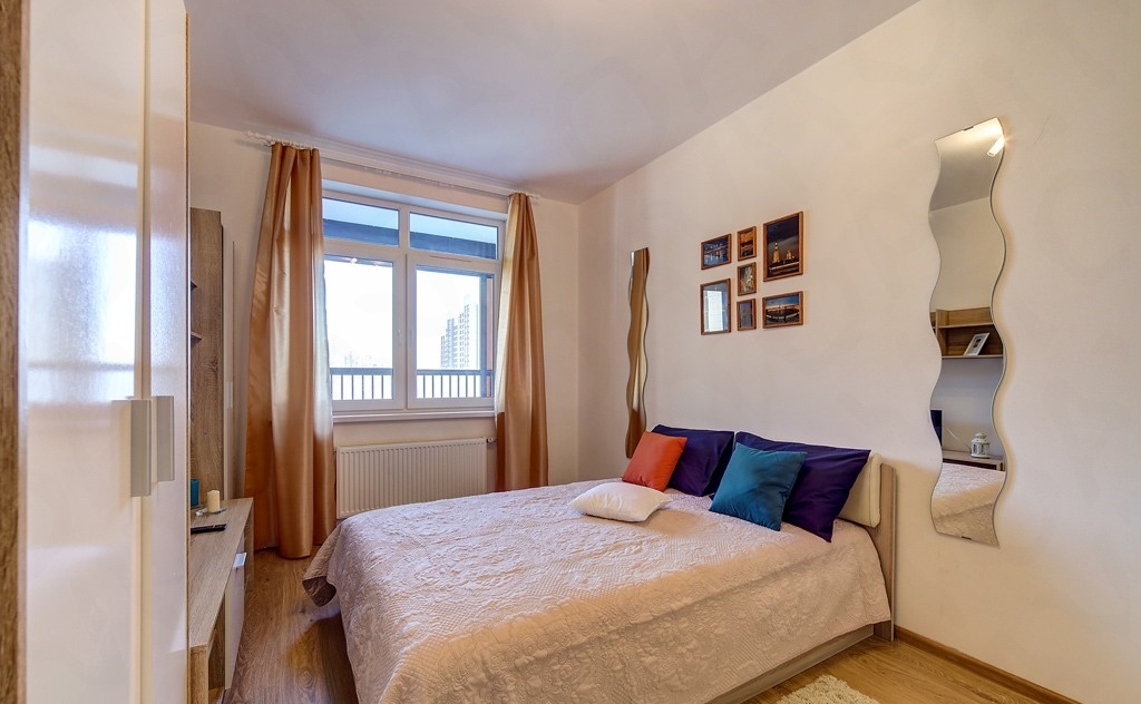  Apartments