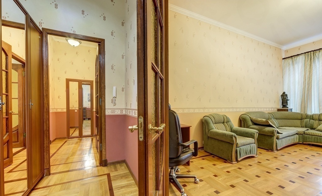  Apartments