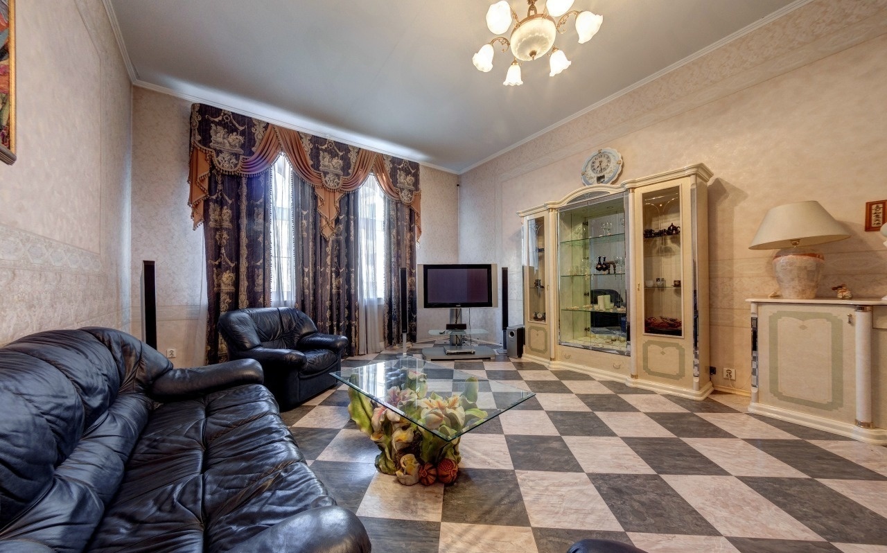  Apartments