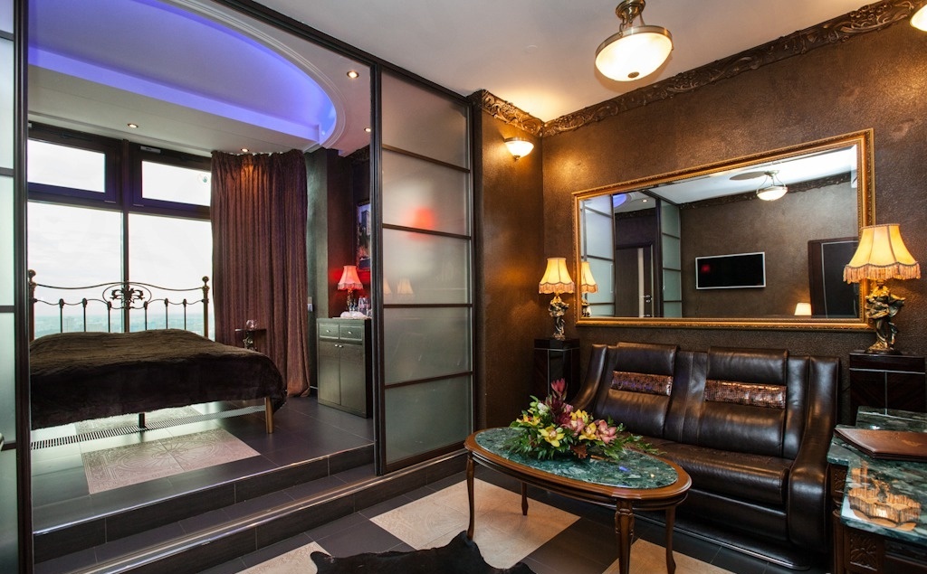  Apartments
