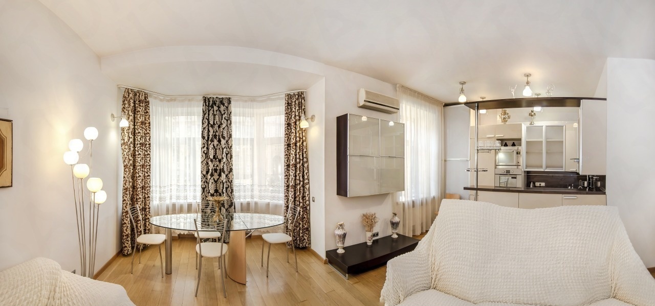  Apartments