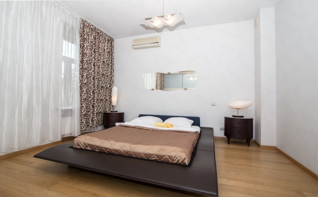 Apartments