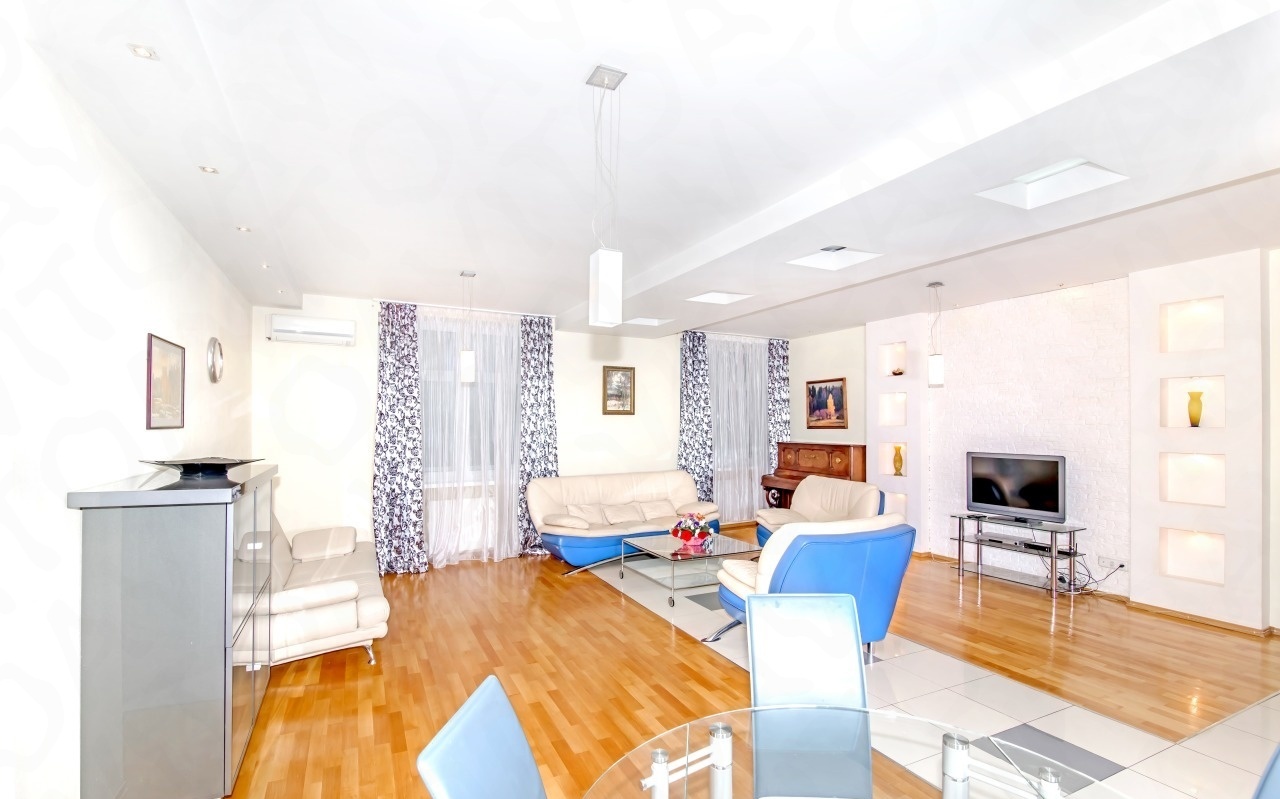  Apartments