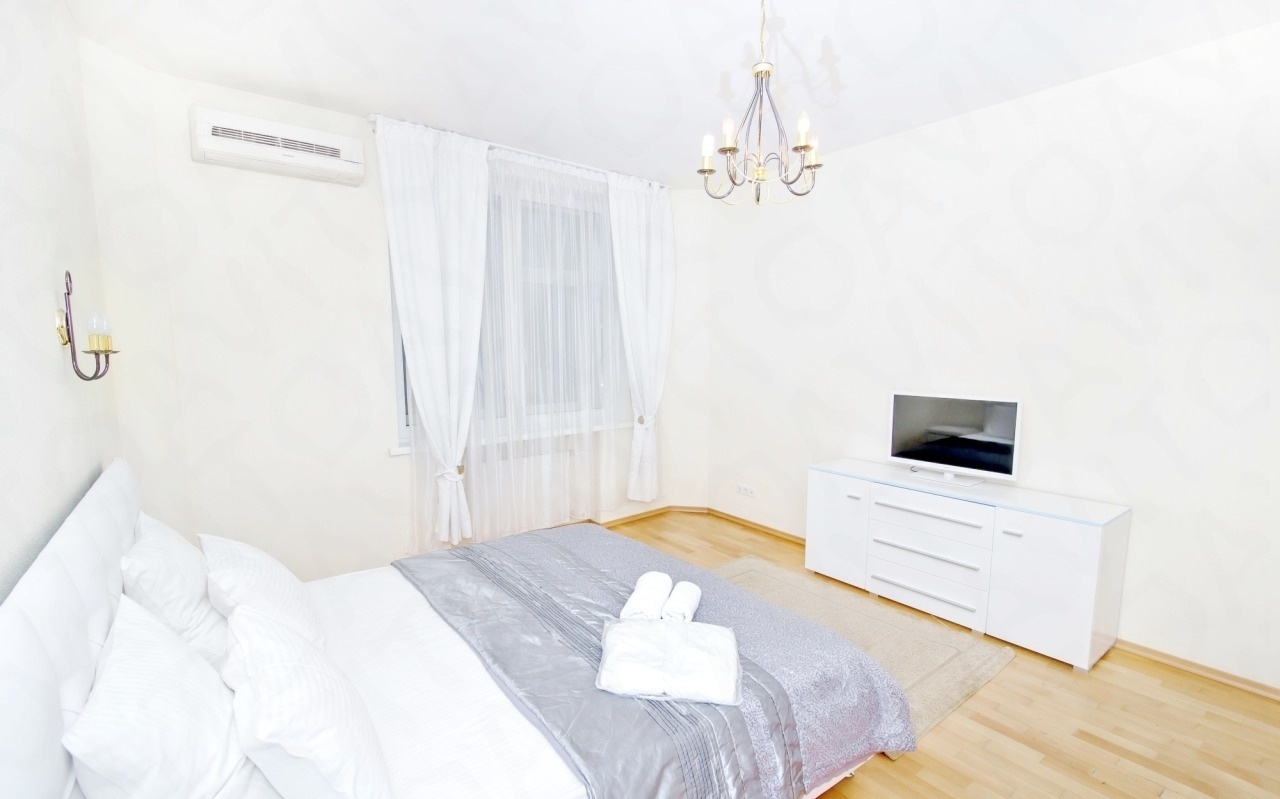 Apartments