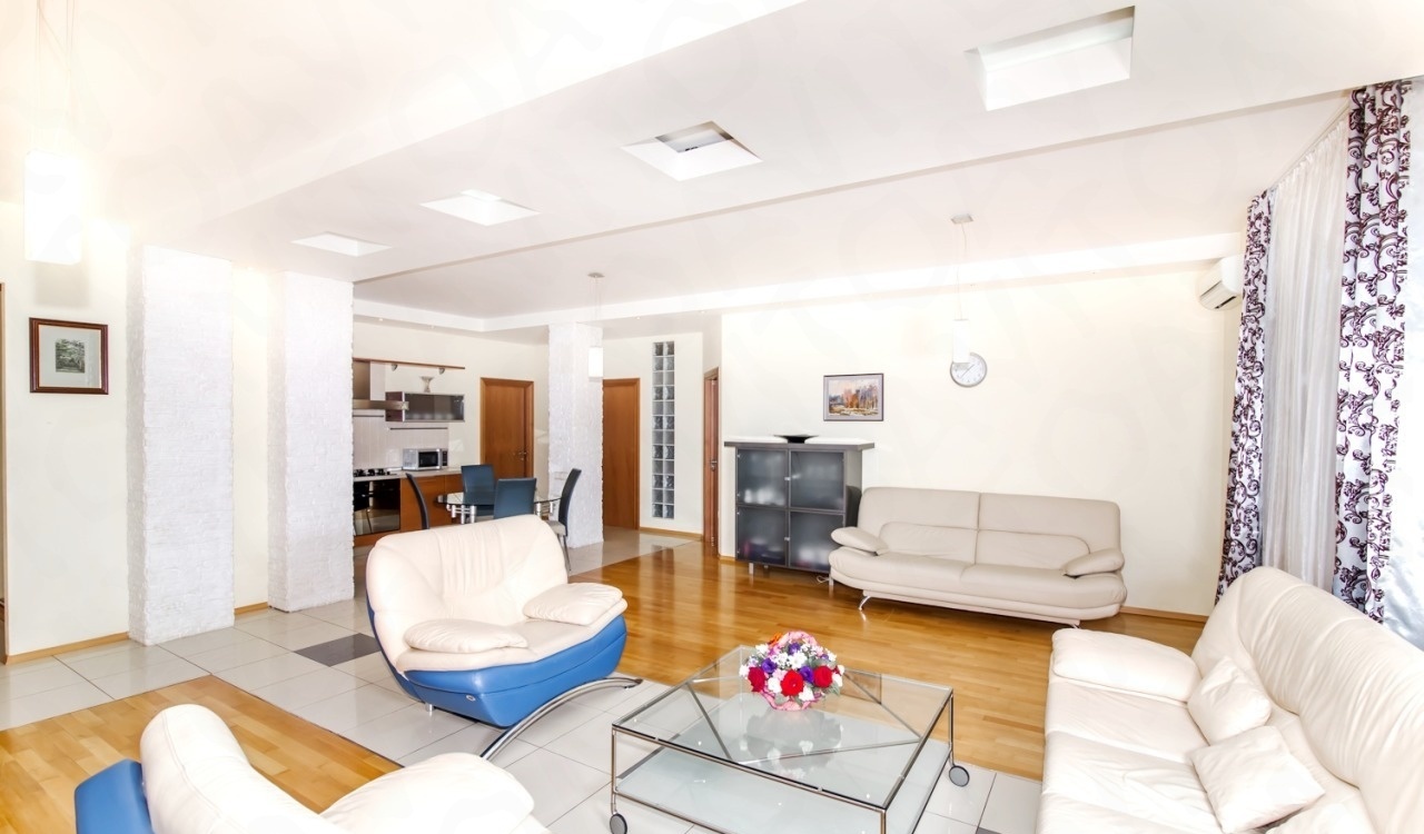  Apartments