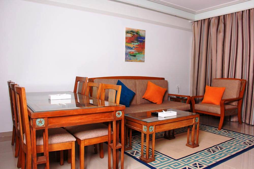  Hotels
