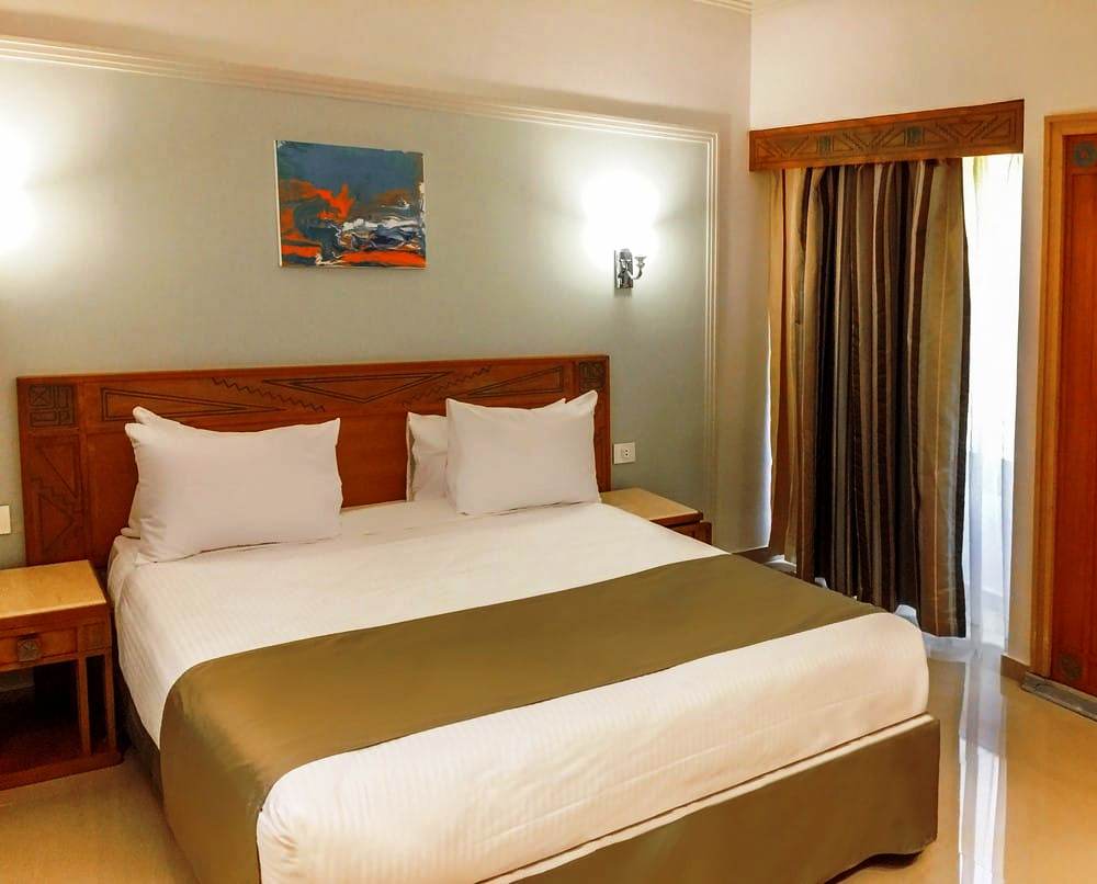 Hotels