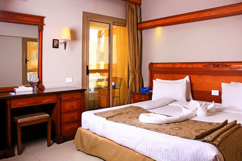  Hotels