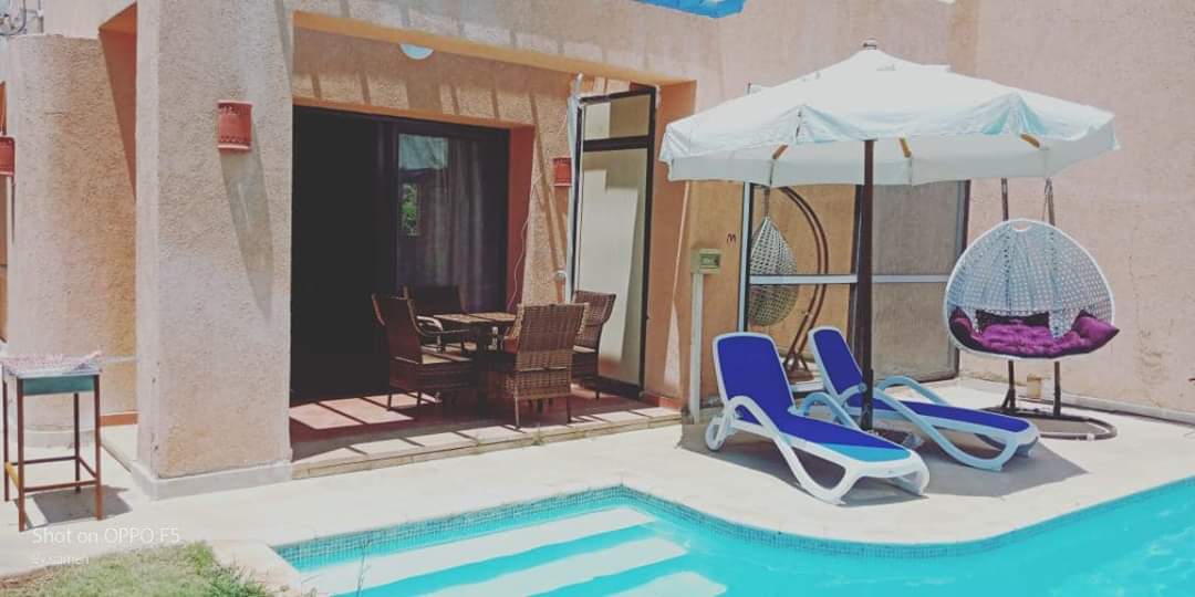  Villas