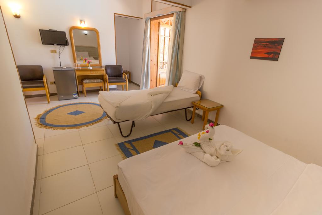  Hotels