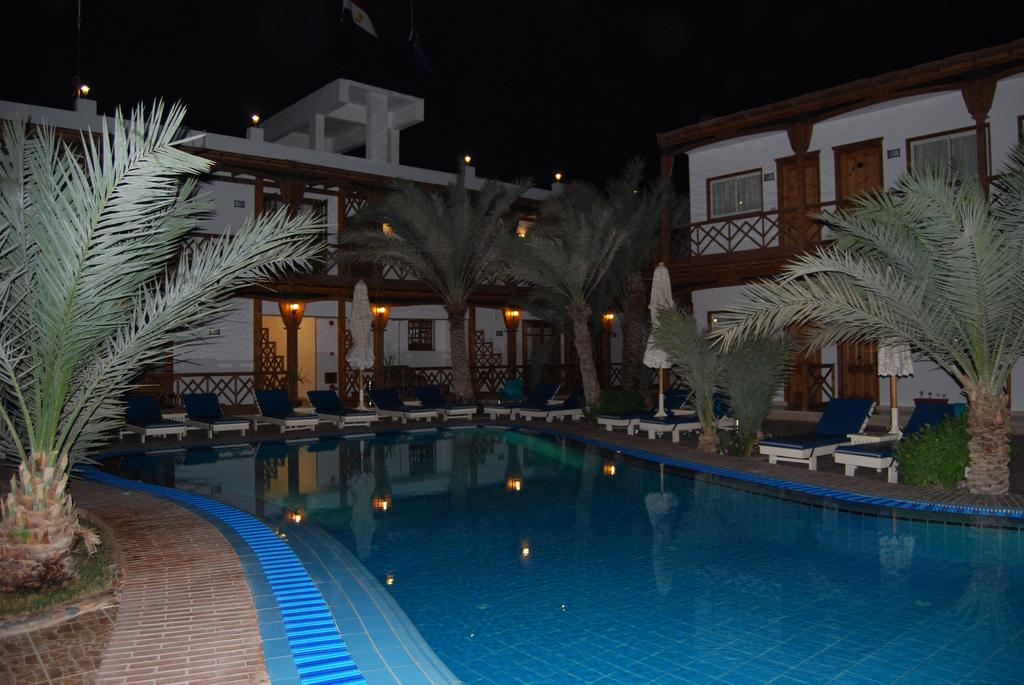  Hotels