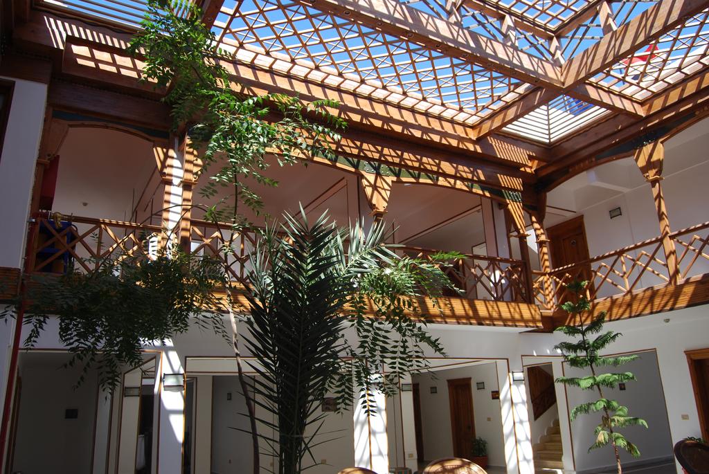  Hotels