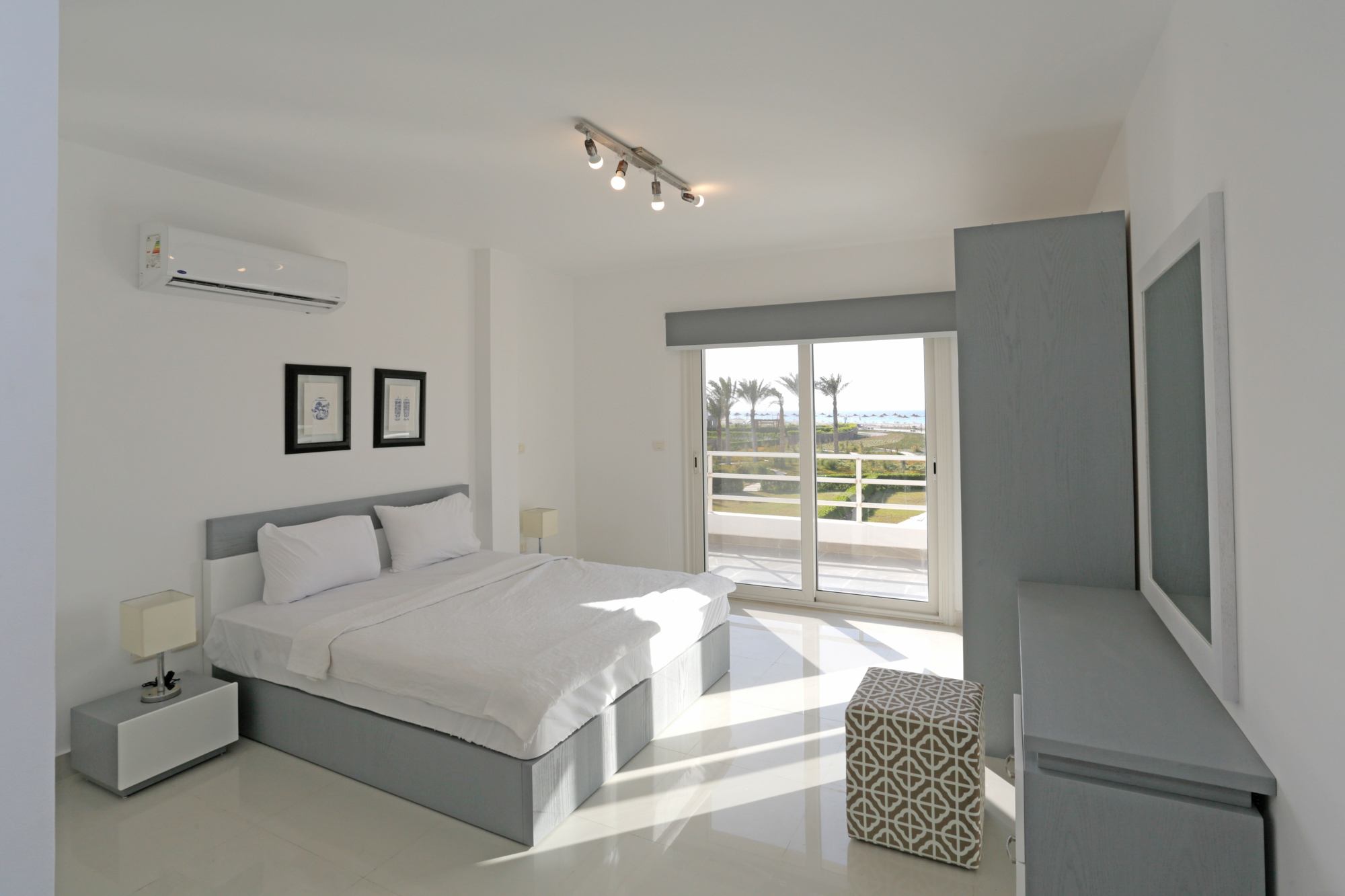  Villas