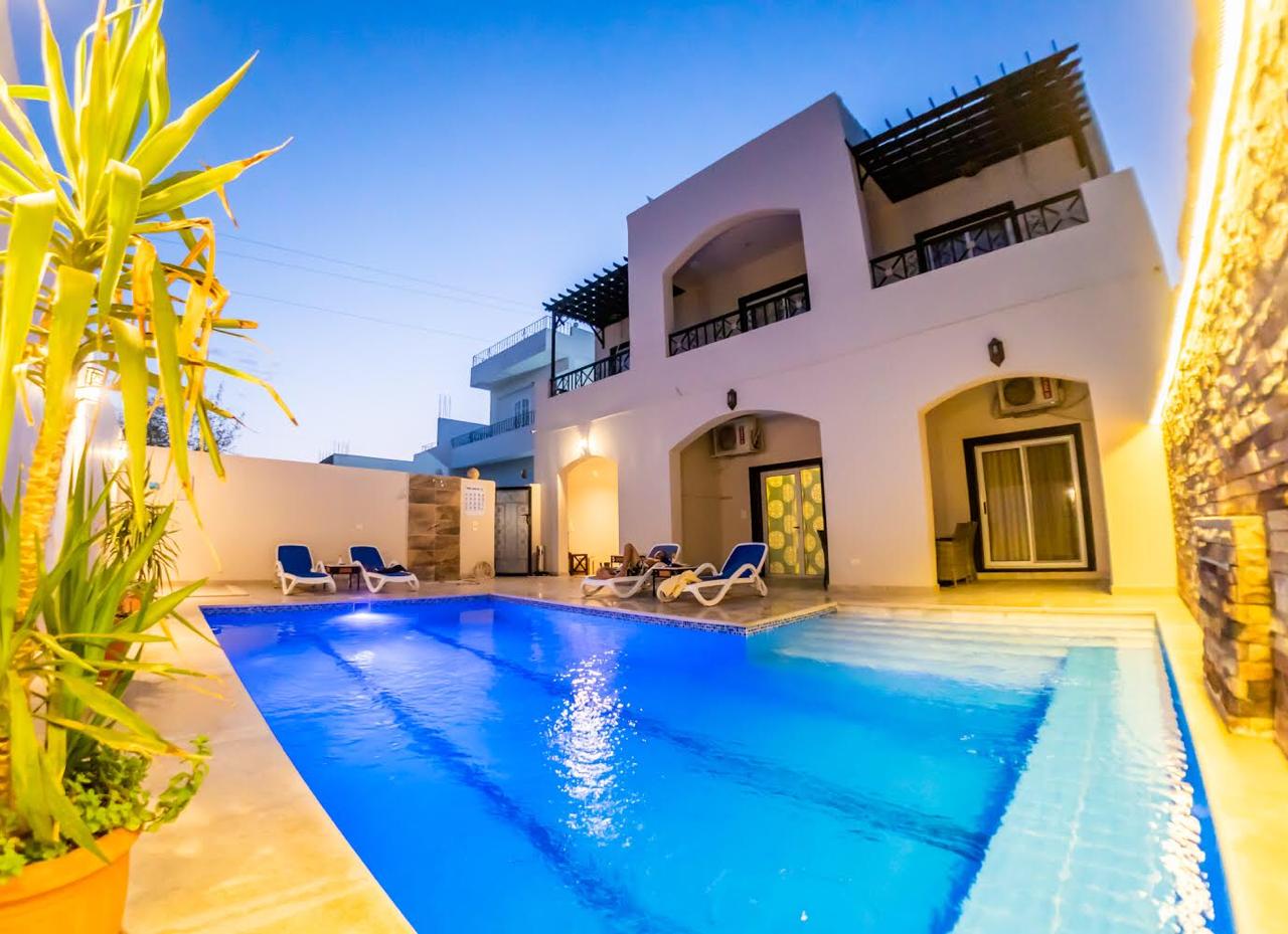  Villas