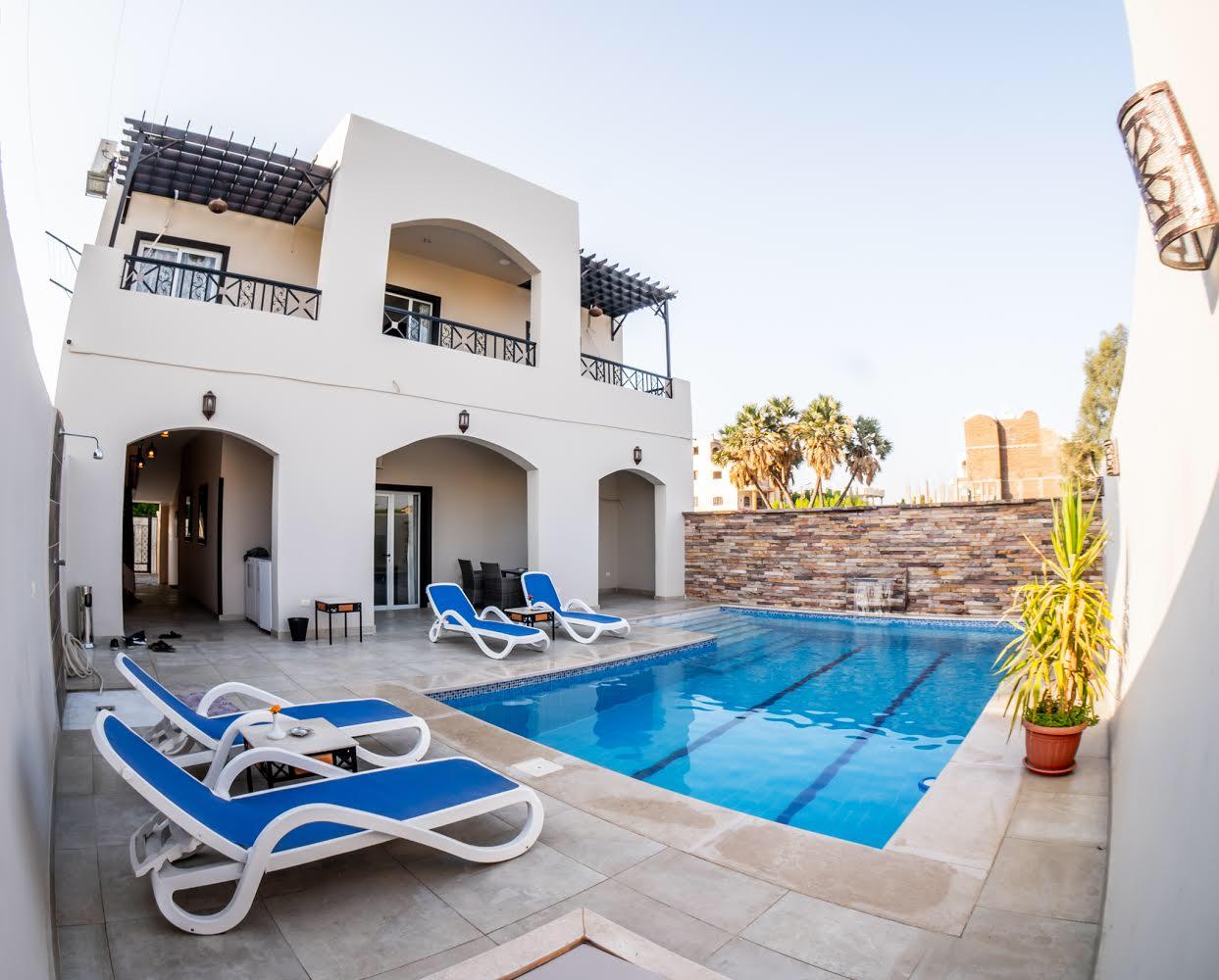  Villas