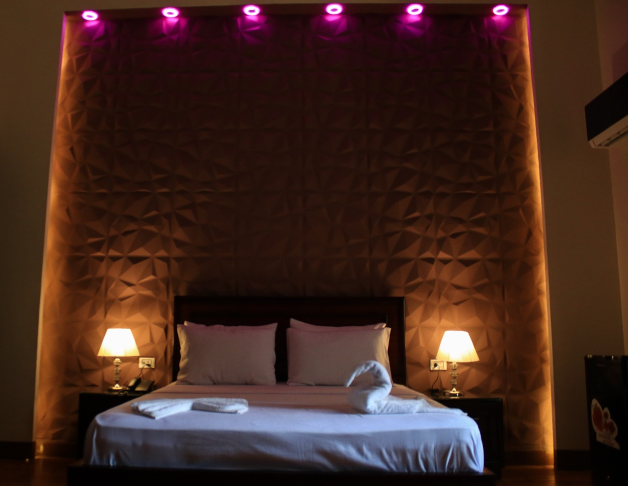  Hotels