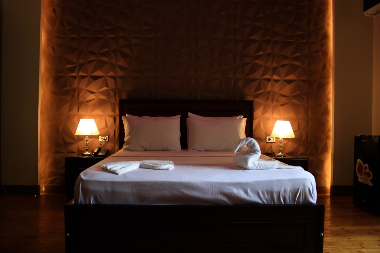  Hotels