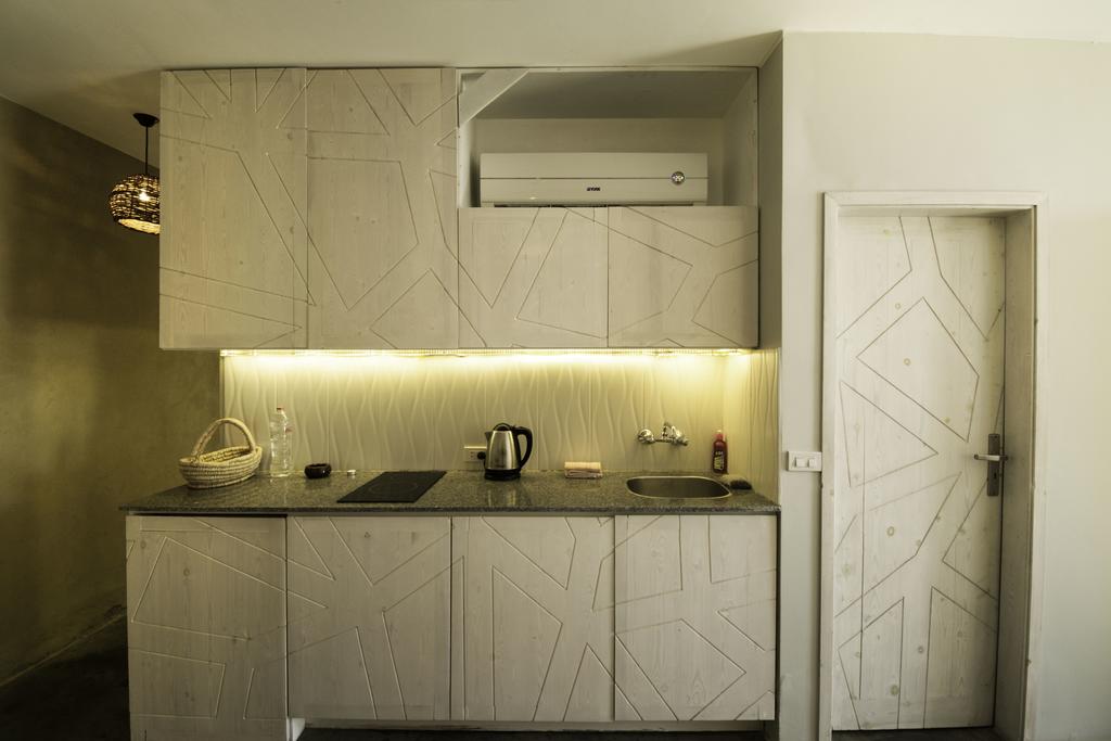  Apartments