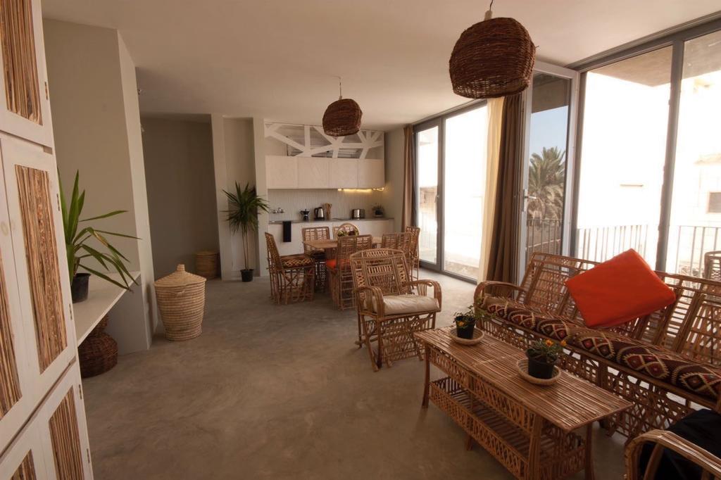  Apartments