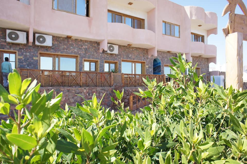  Apartments