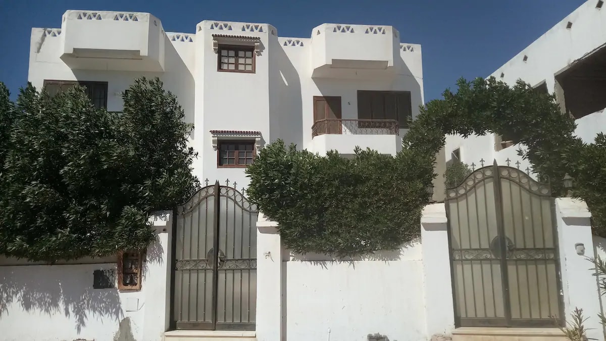  Apartments
