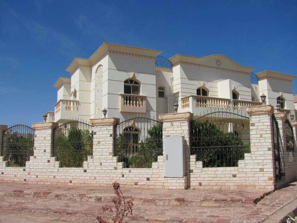  Apartments