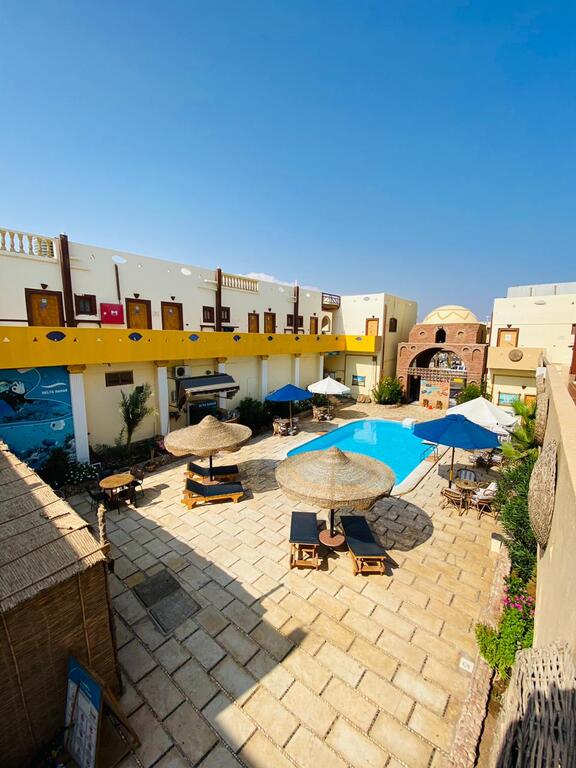  Hotels