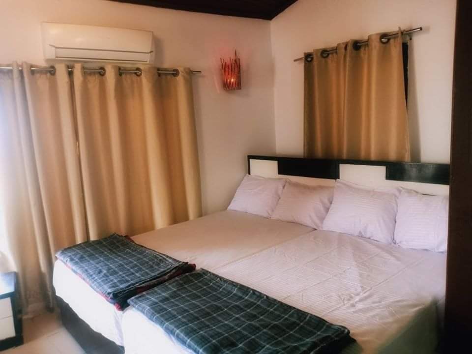  Apartments
