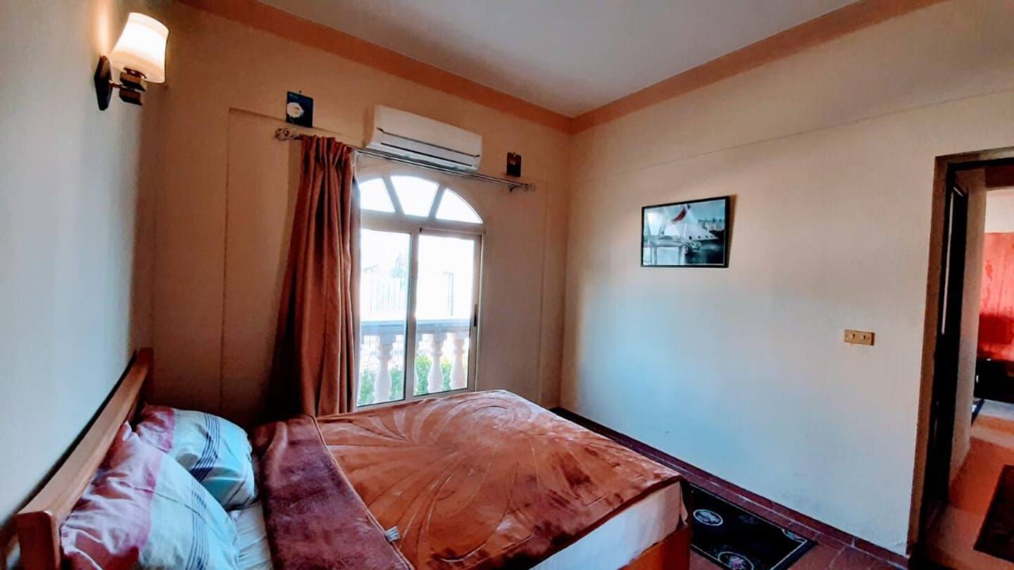  Apartments