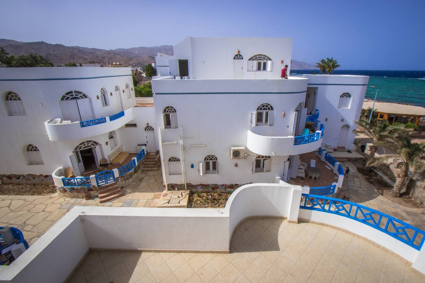  Apartments