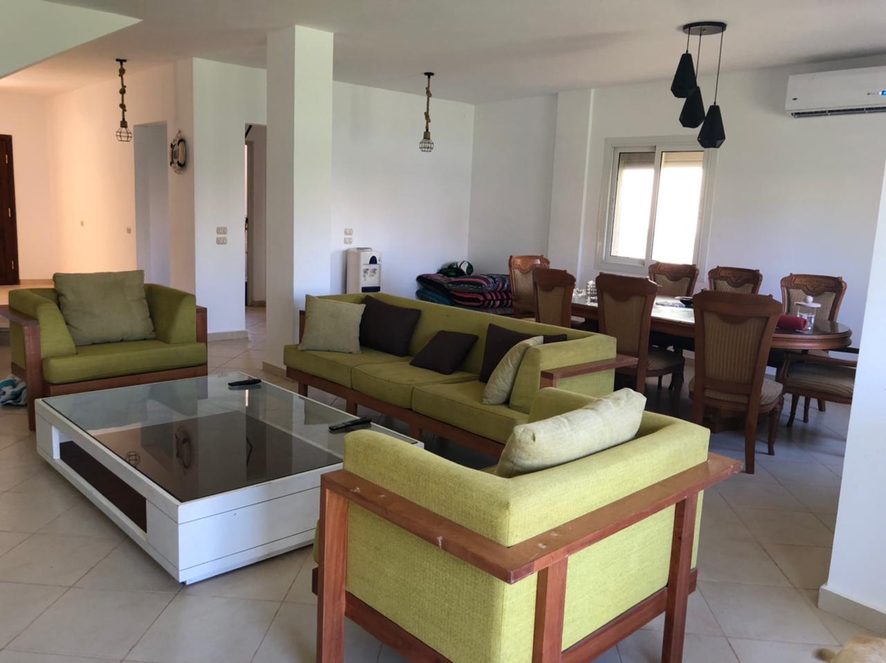  Villas