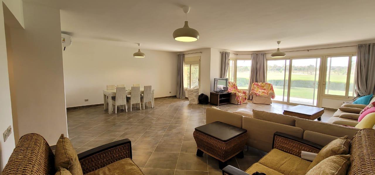 Villas