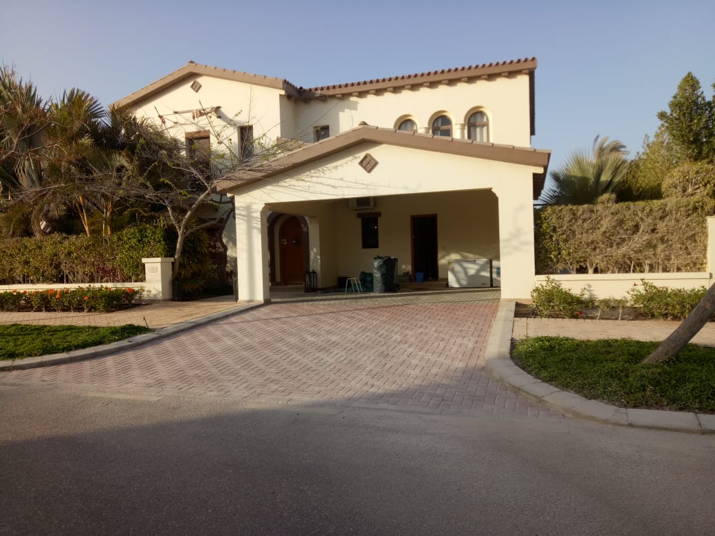  Villas