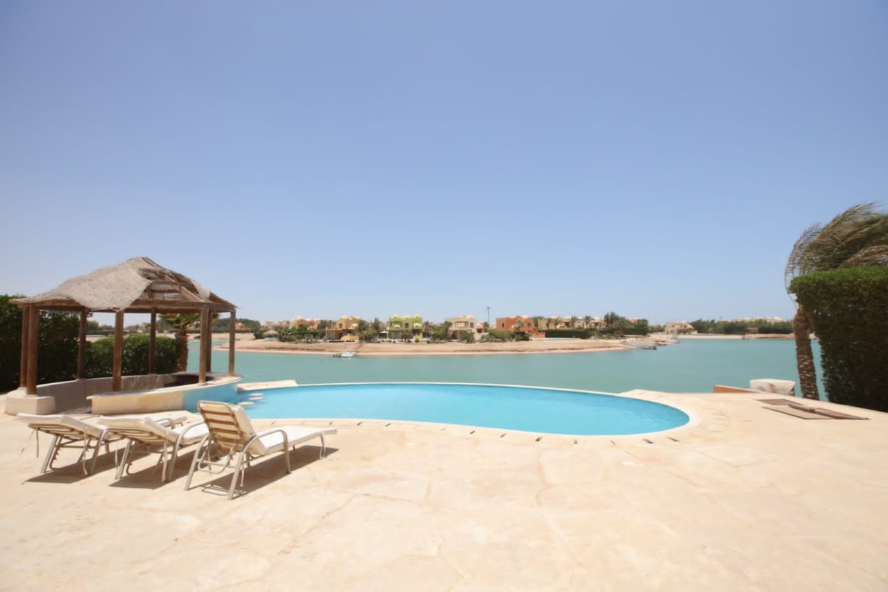 Villas
