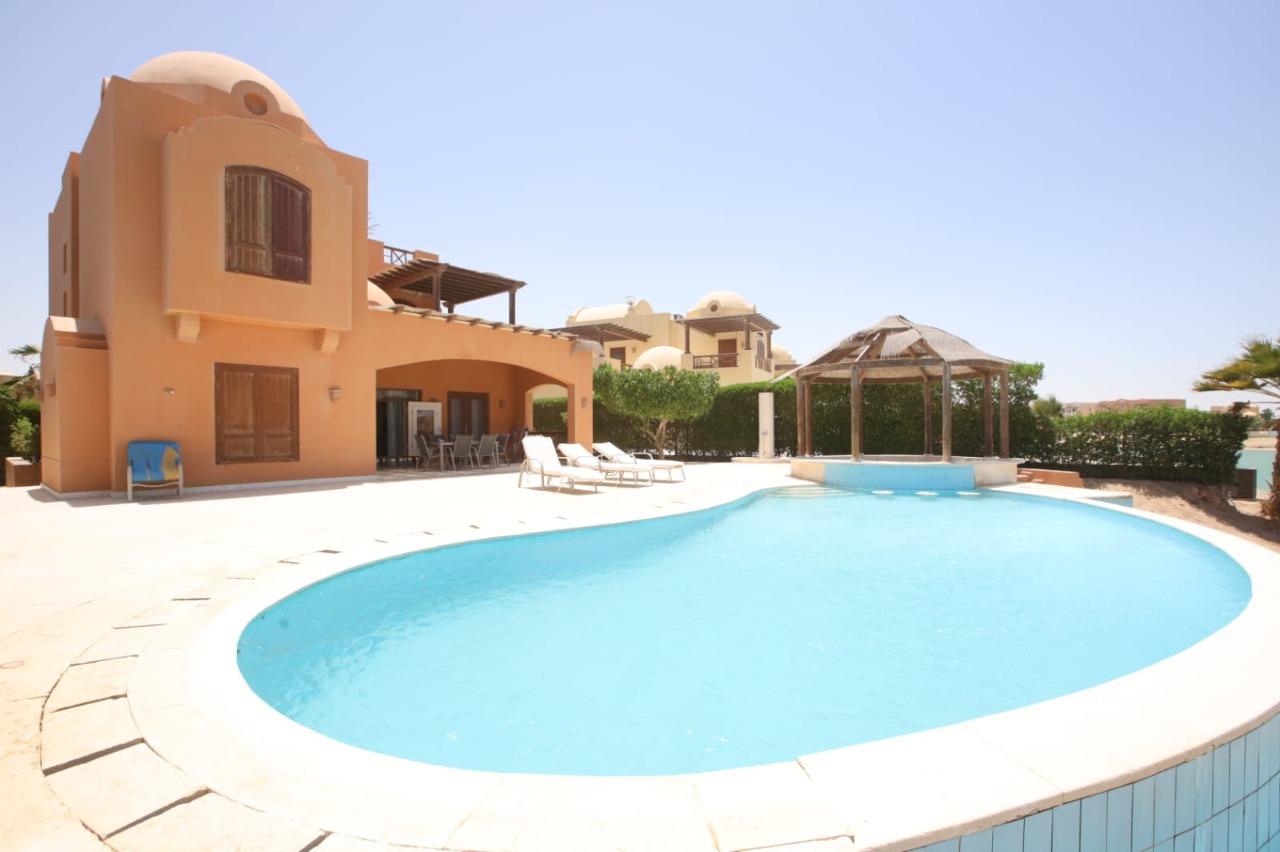 Villas