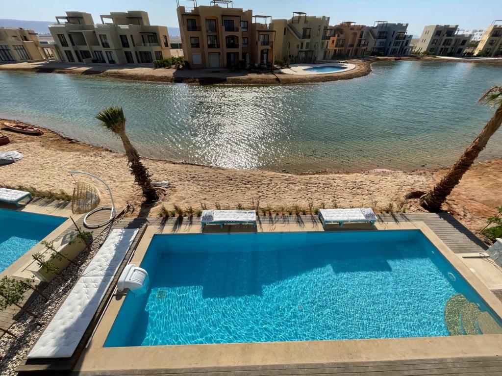  Villas